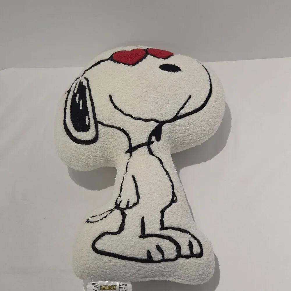 Peanuts Snoopy Red Heart Eyes Sherpa Pillow Valentines Decor 16